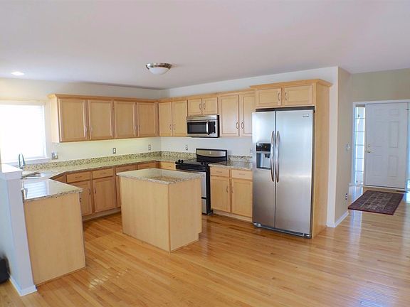 2nd image of 1562 Abigail Way
