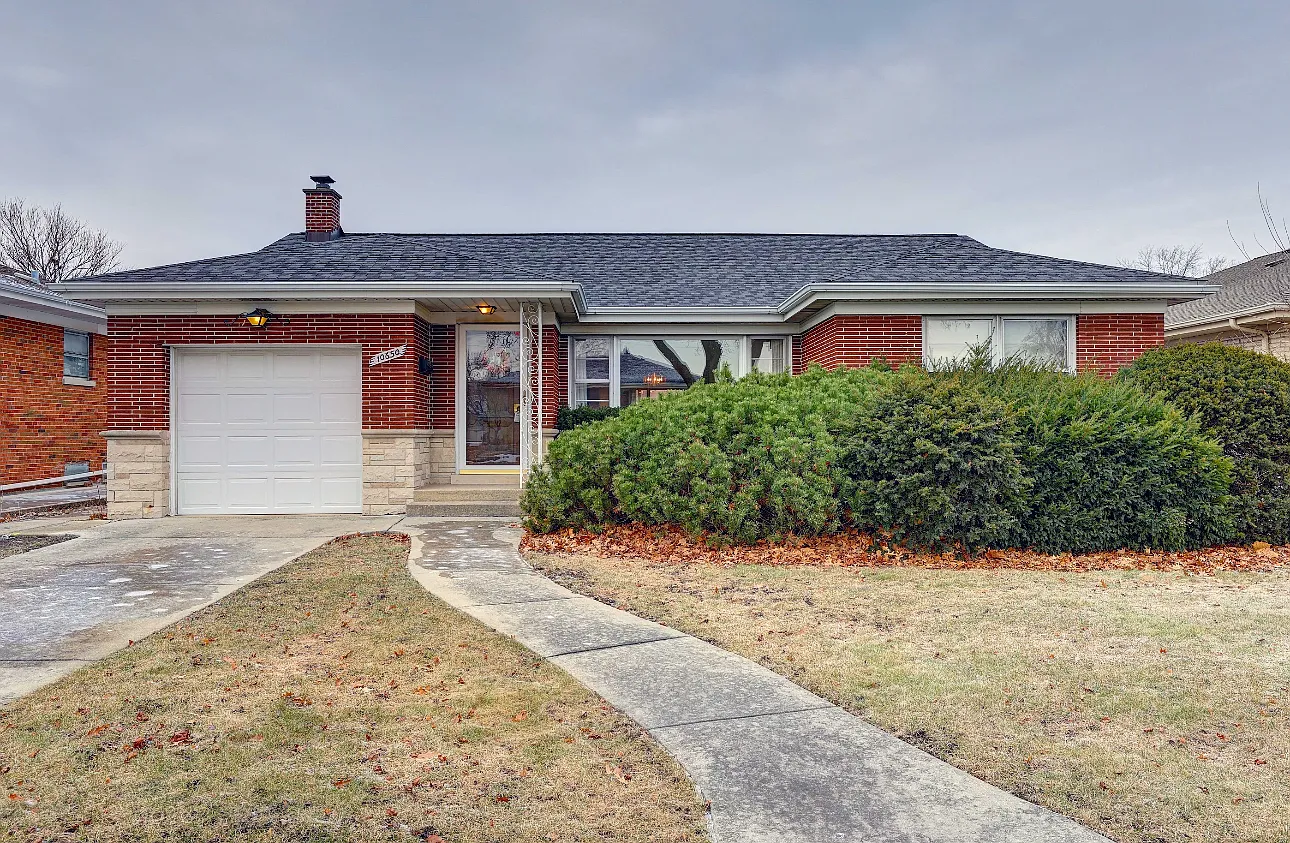 10650 Preston St photo 1