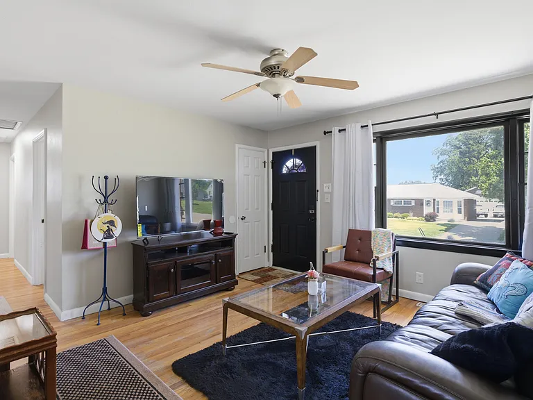 Timothy Ln — Photo 3