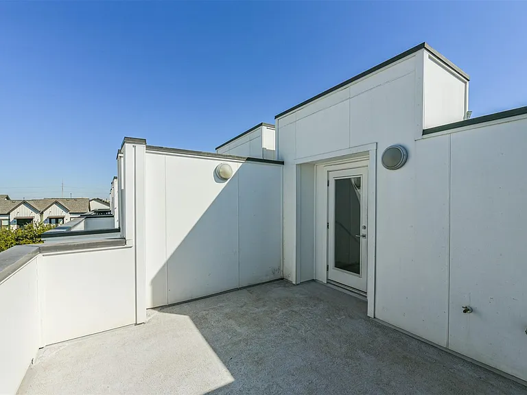 2824 Clay St — Photo 35