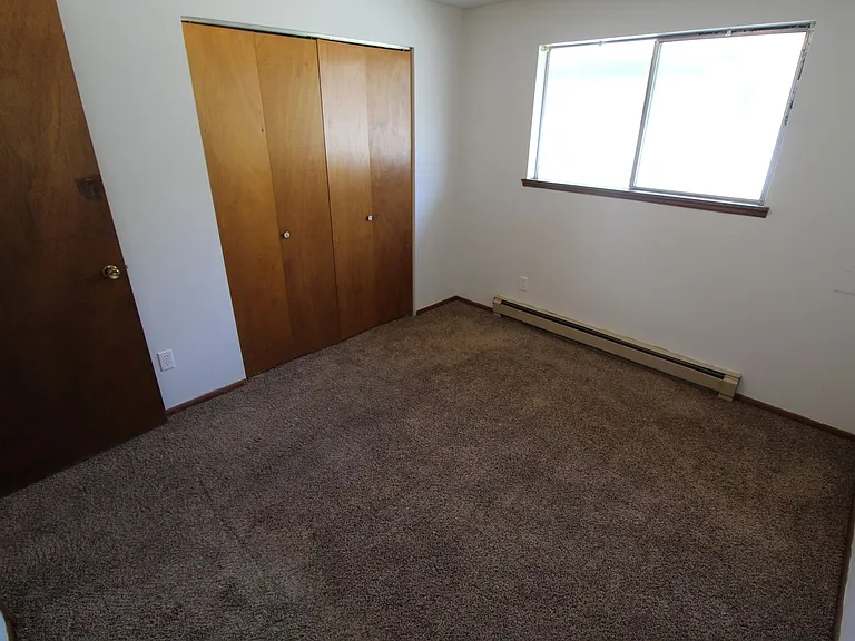 1223 E Nora Ave — Photo 4