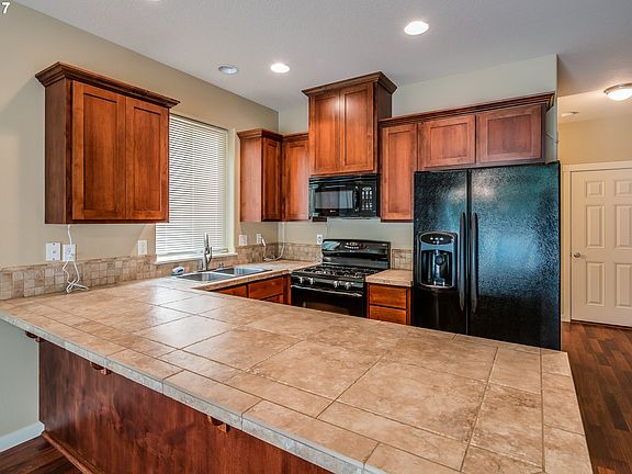 4th image of 2409 NE 114th Ct