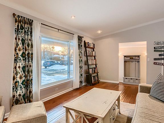 5th image of 84 W Garden Ave