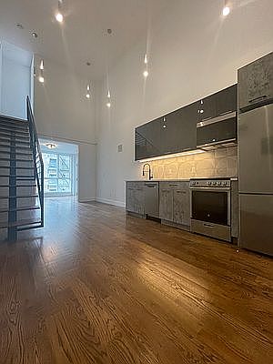5th image of 1268 Pacific St #3