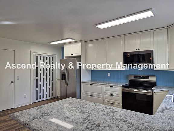 3rd image of 20540 SW Westside Dr