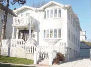 14965 Delaware Ave, Flushing, NY 11355