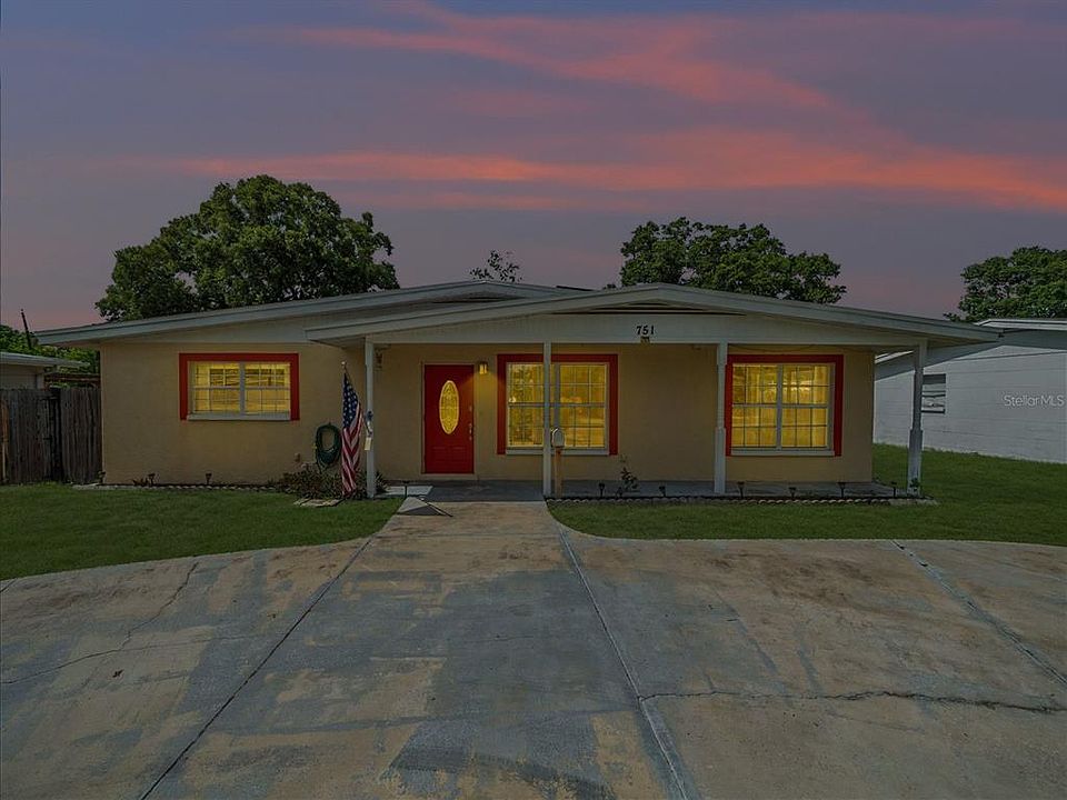 1st image of 751 72ND AVENUE N