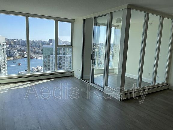 2nd image of 2905 Expo Blvd Unit 1