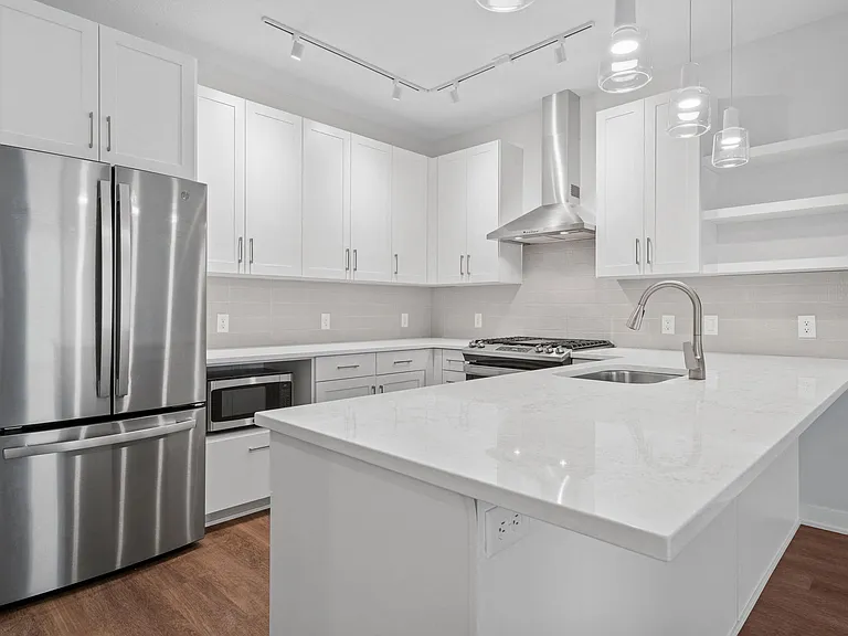 Maison - 1 Bed / 1 Bath - 785-791 Sq.Ft.