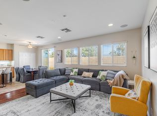 16526 Braeburn Ln, Fontana, CA 92337