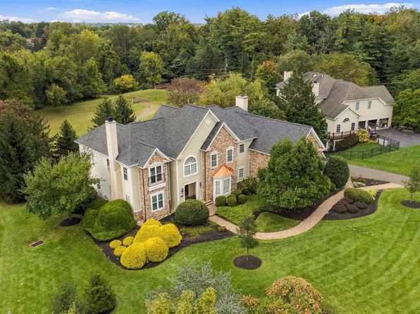 1093 Drew Dr, Yardley, PA 19067