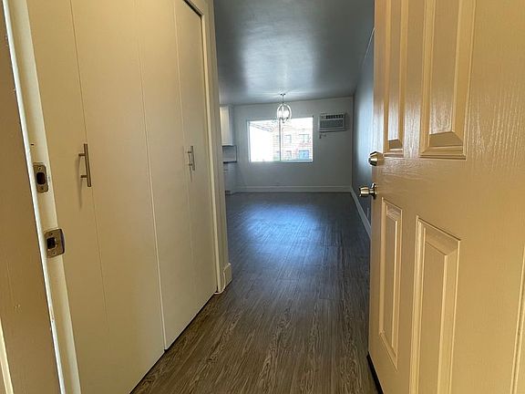 4th image of 95 N Michigan Ave #11