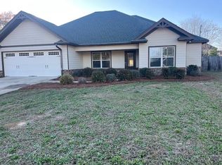 6 Summershade Ct, Fort Mitchell, AL 36856
