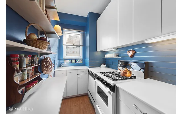 Sold by Douglas Elliman | media 4