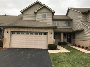 896 Wilshire Ln, Crete, IL 60417