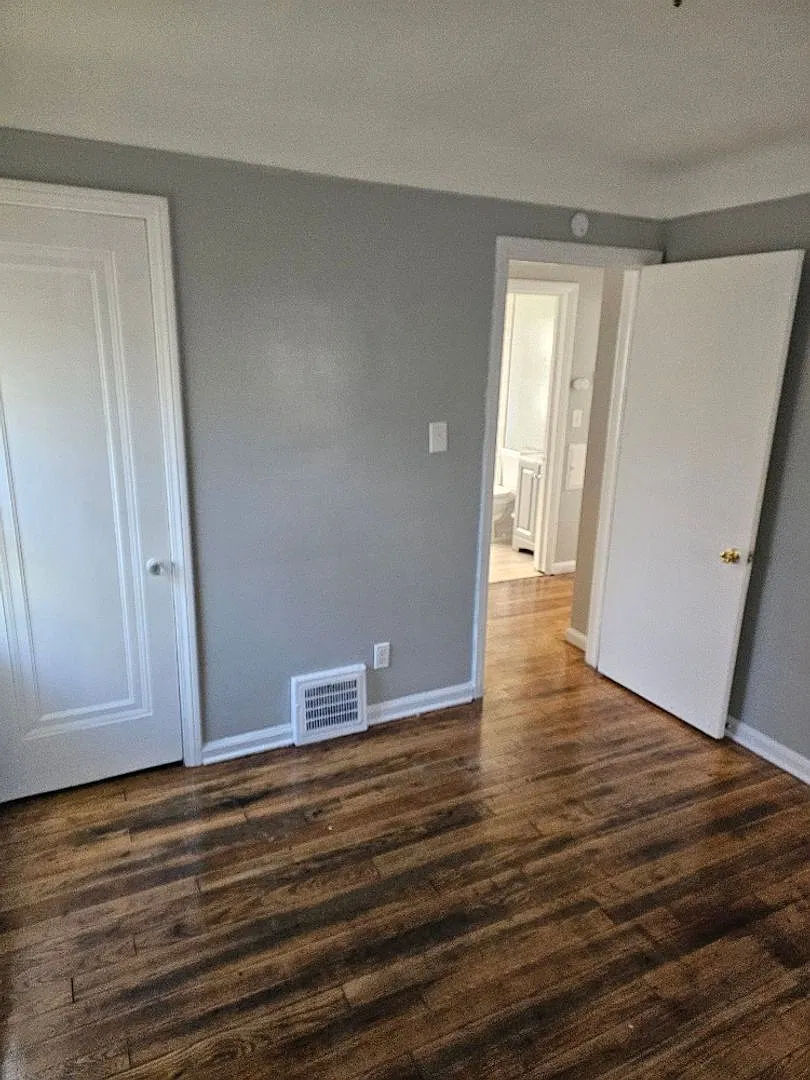 16067 Eastburn-3 Beds & 1.5 Bath For Rent! — Photo 4