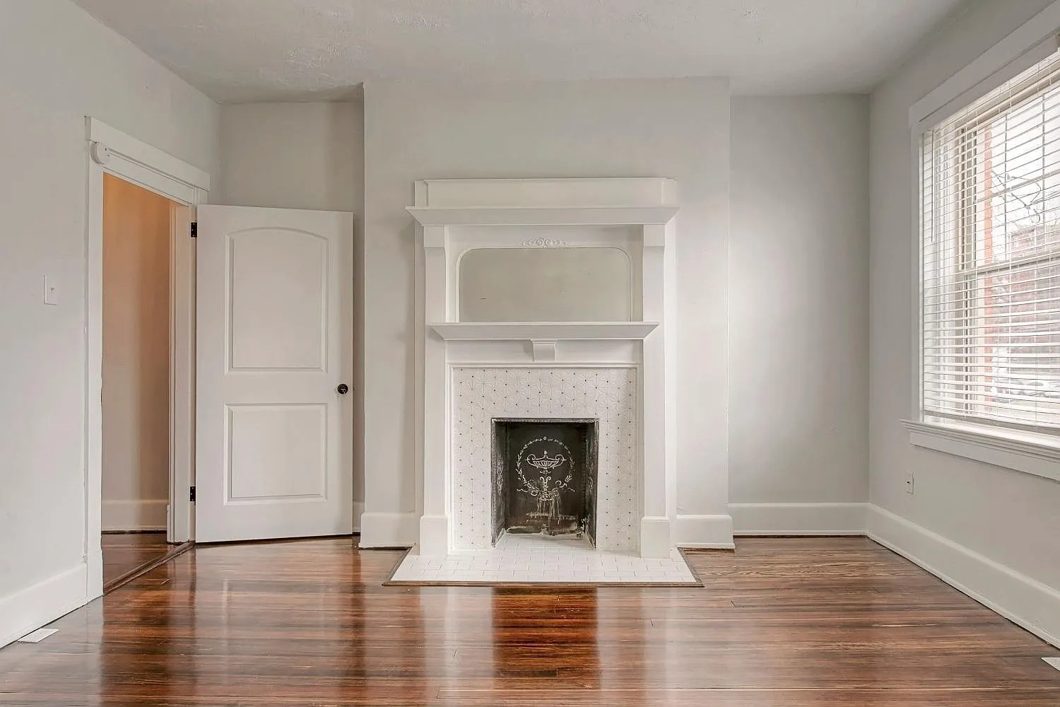 29 W McMillan St — Photo 1