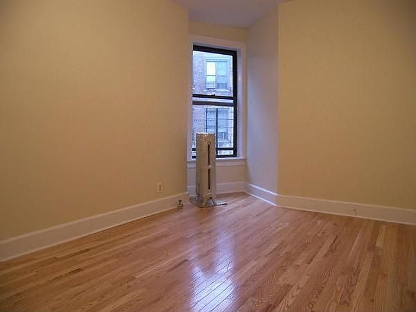 2nd image of 200 Bradhurst Ave APT 15