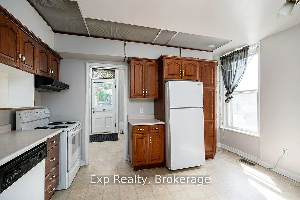 2 bed, $1,750 — Photo 3