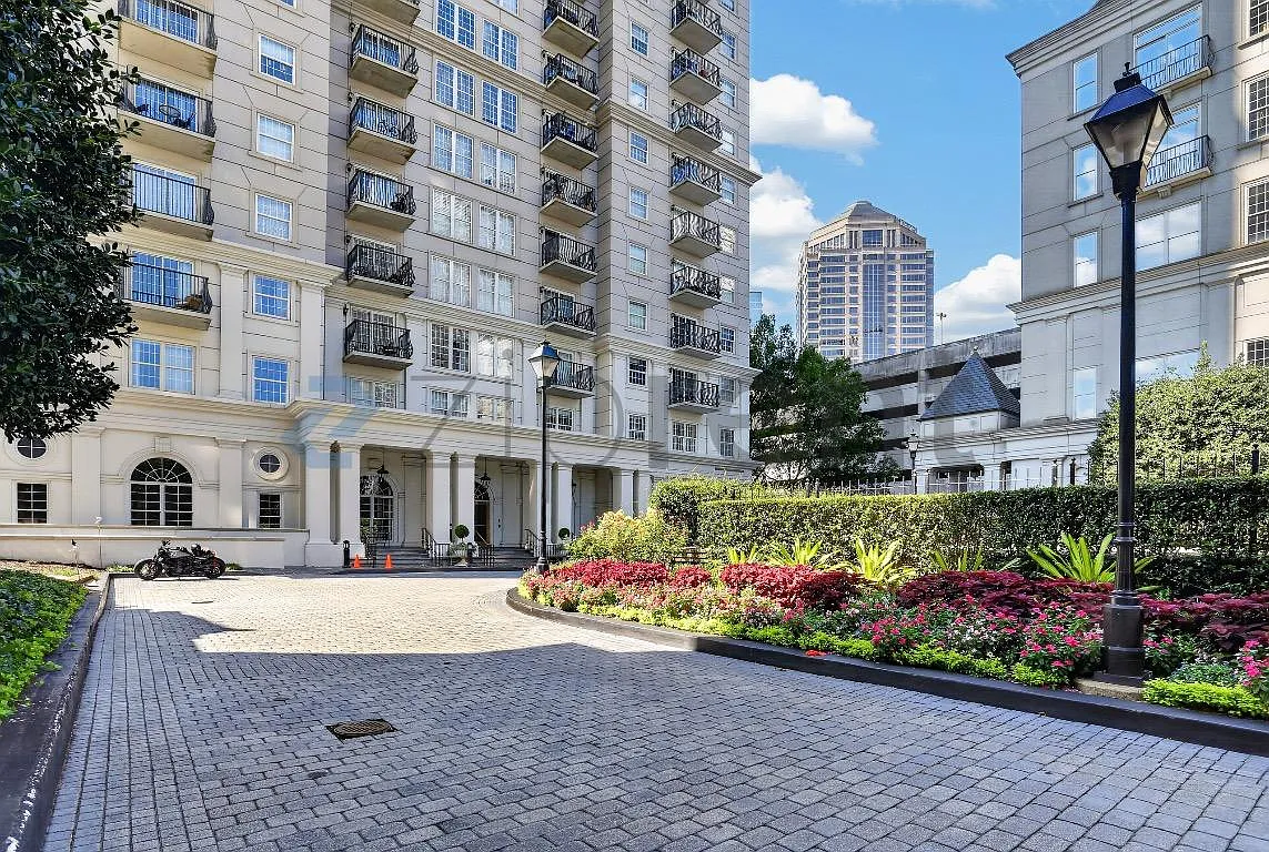 2 bed, 1146 sqft, $2,725 — Photo 1
