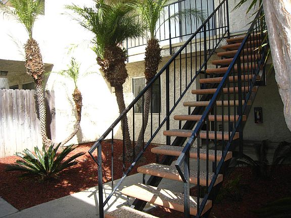 3rd image of 16711 Dolores Ln APT D