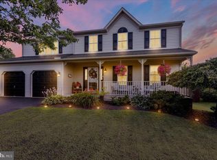 4580 Hillside Rd, Reading, PA 19606