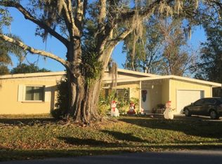 5719 28th Avenue Dr E, Bradenton, FL 34208
