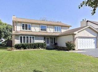 515 Greenview Ln, Wheeling, IL 60090