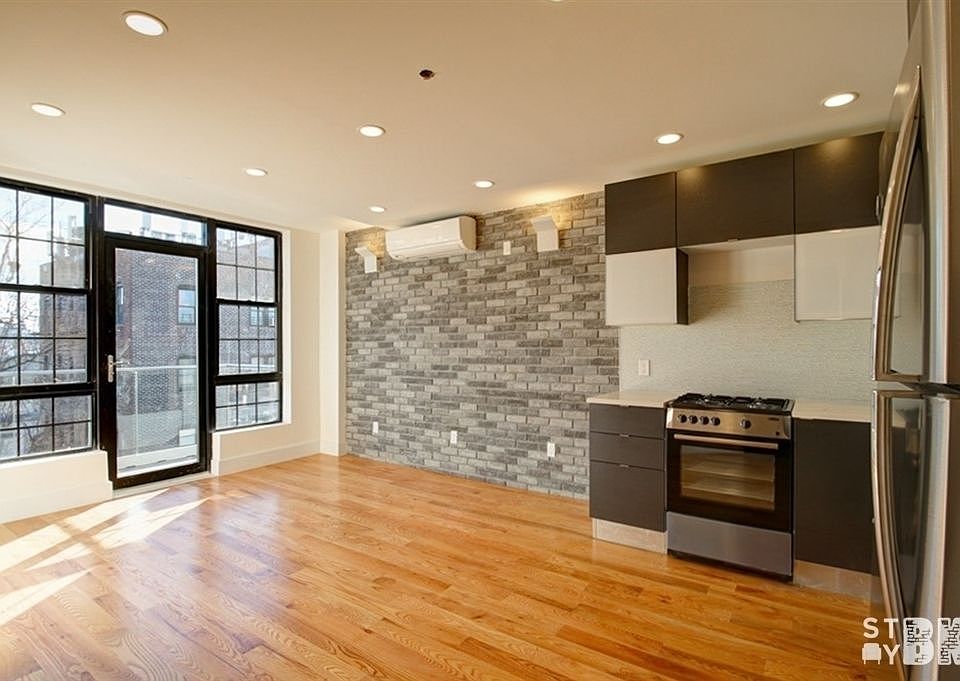 1st image of 376 Franklin Ave #6B