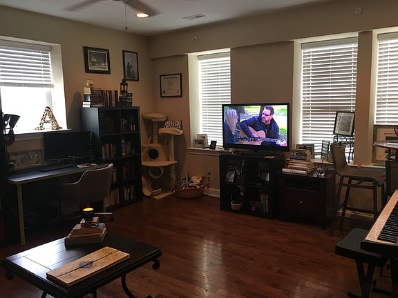5th image of 2 Roberts Ave #4