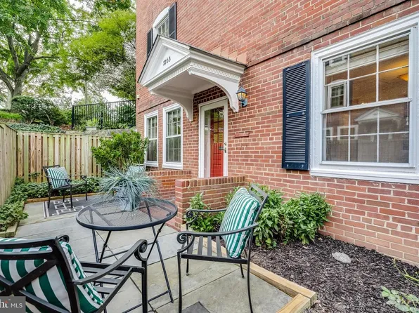 3303 S Wakefield St, Arlington, VA 22206