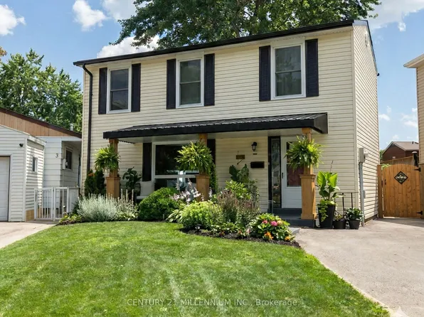 4 Heatherside Ct, Brampton, ON L6S 1N9