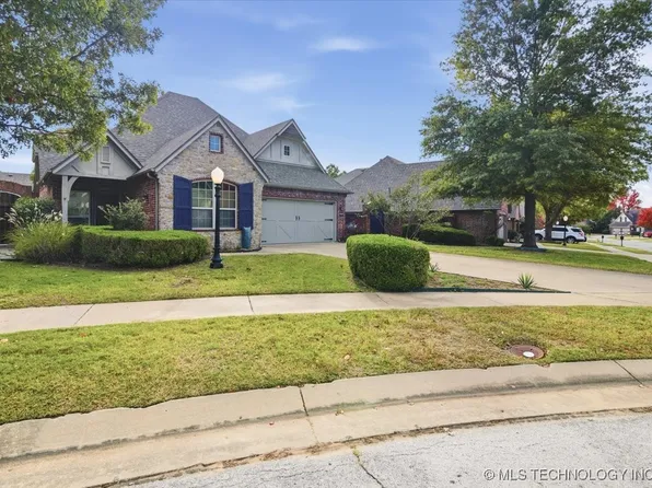 9707 E 90th Ct N, Owasso, OK 74055