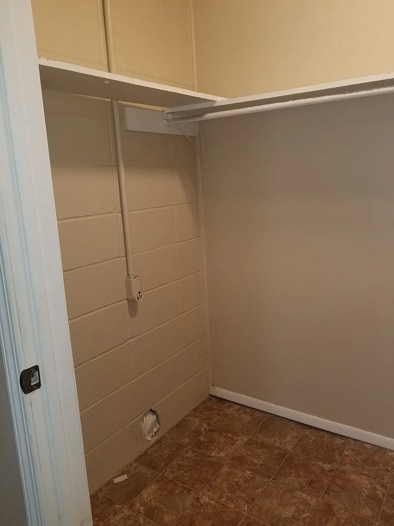 Autumn Ridge Lee St E-817 — Photo 3