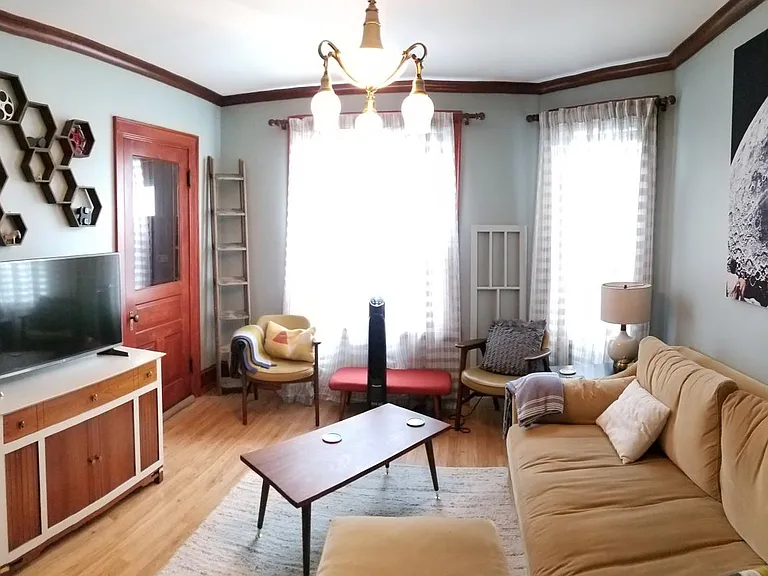 1711 E Thomas Ave — Photo 6