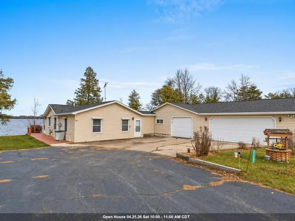 W6220 Crescent Ln, Crivitz, WI 54114