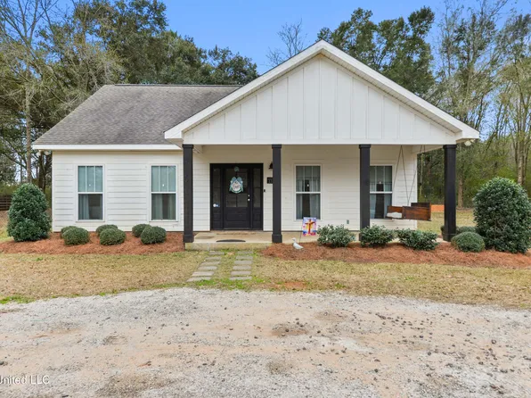 116 H M Blair Ln, Lucedale, MS 39452