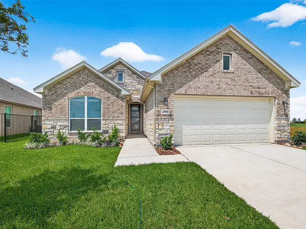 2919 Golden Isle Dr, La Marque, TX 77568