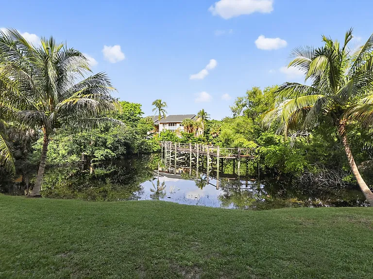 Palm Aire Windward — Photo 16