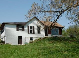 719 N Desoto Rd, Lansing, KS 66043