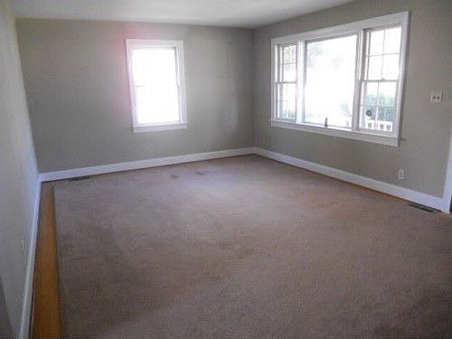 3rd image of 103 Hanbury Ave