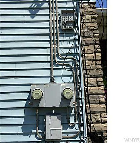 Building Photo 4