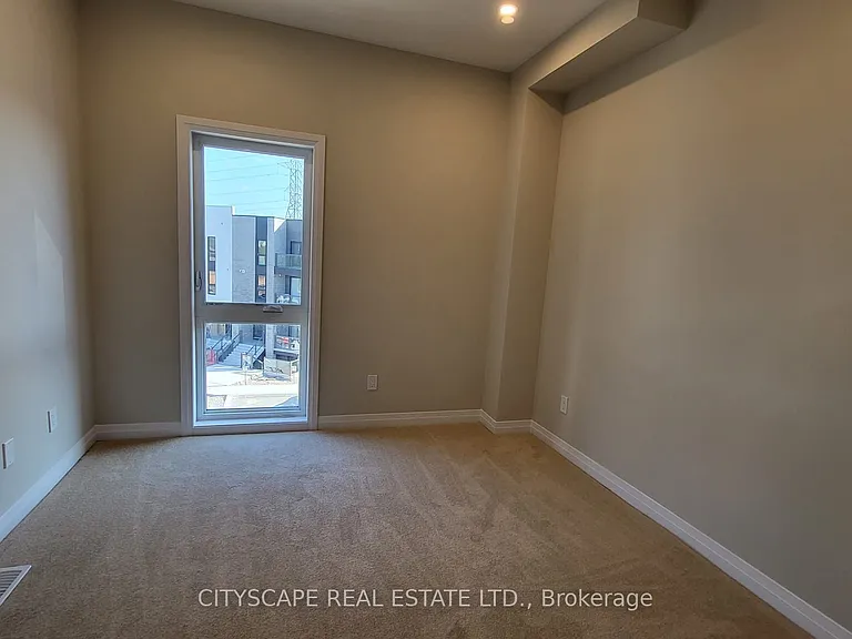 261 Woodbine Ave #C053 — Photo 27