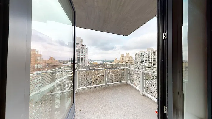 Rented by Bond New York | media 76