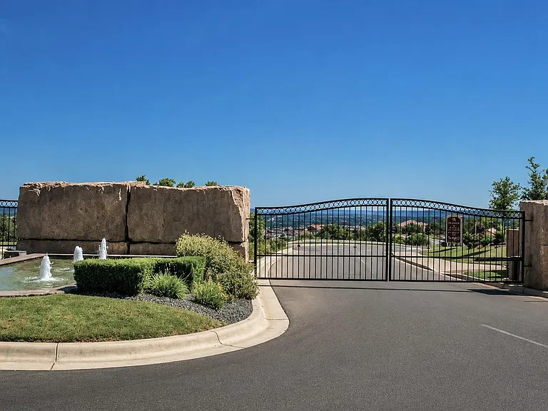 216 Sunrise Ridge Cv — Photo 30
