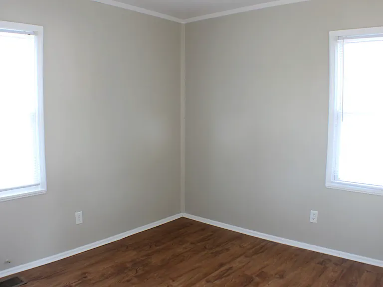 3502 N Sterling Ave — Photo 5