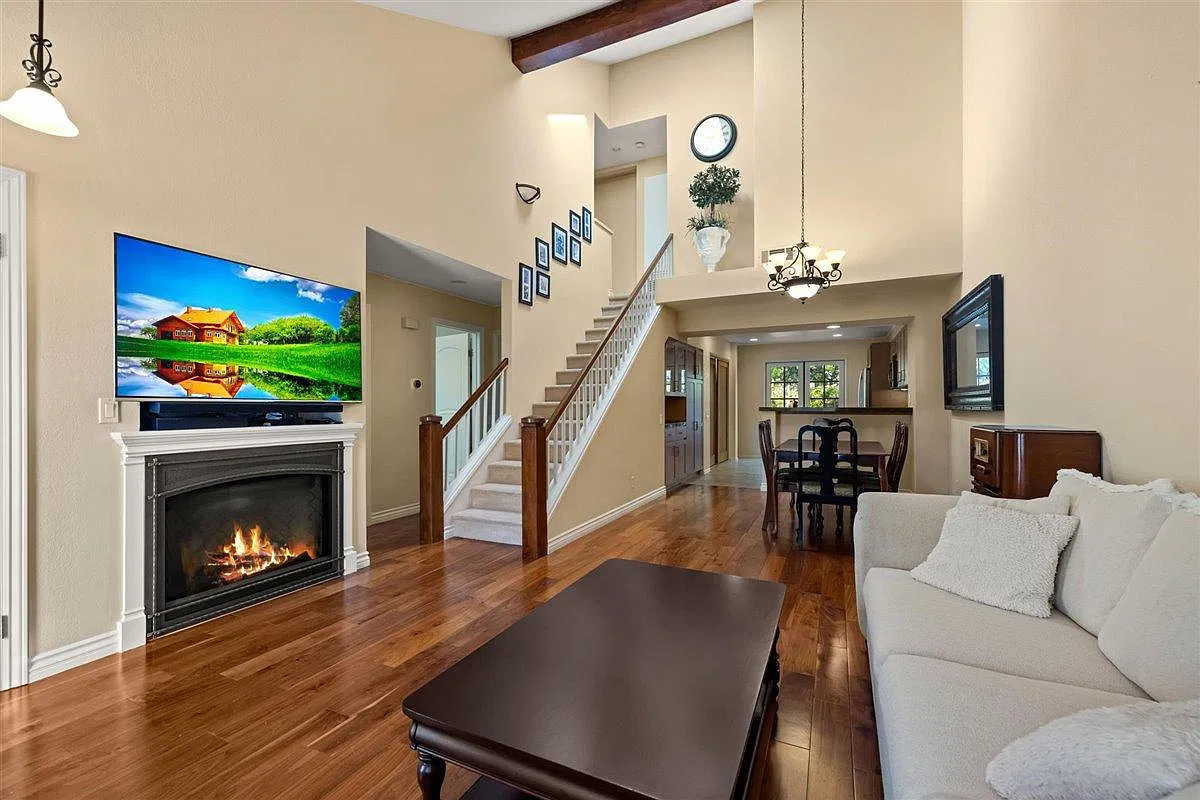 3 bed, 3.0 bath, 1532 sqft, $7,000 — Photo 1