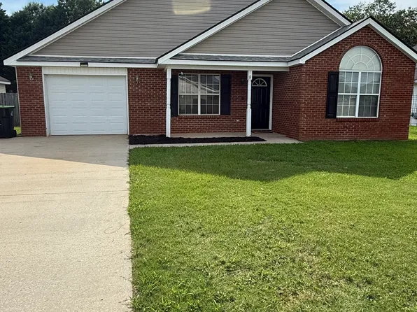 504 Falkirk Dr, Warner Robins, GA 31088