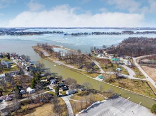 7588 Edgewater Ave, Huntsville, OH 43324