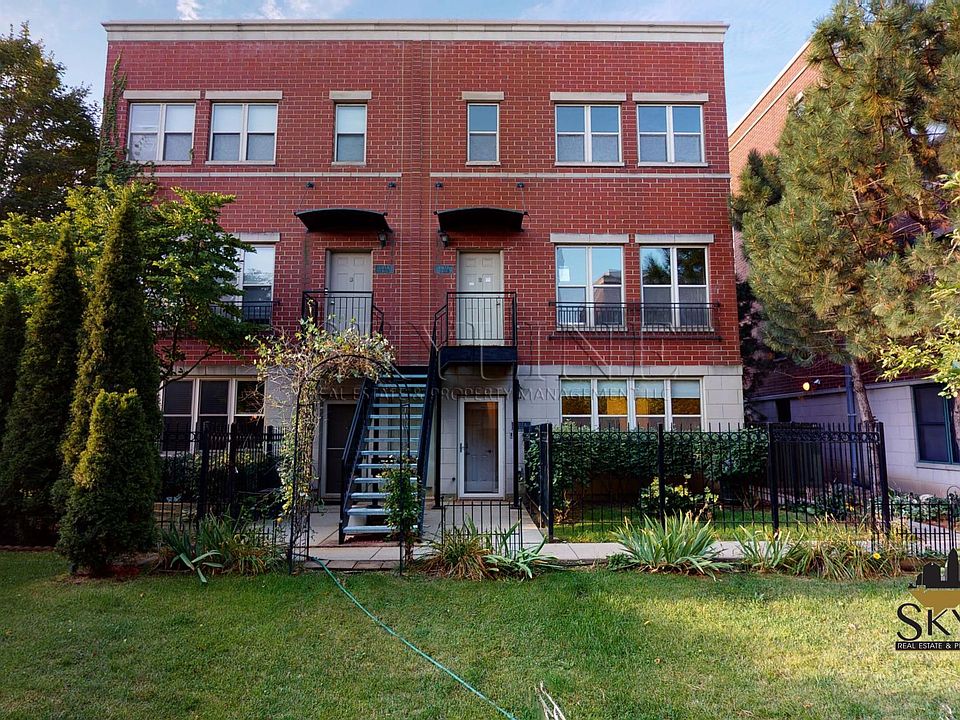 1st image of 1317 N Burling St #A
